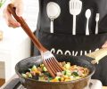 Juego de cuchillo y batidor de madera Montessori: Utensilios de cocina de juguete